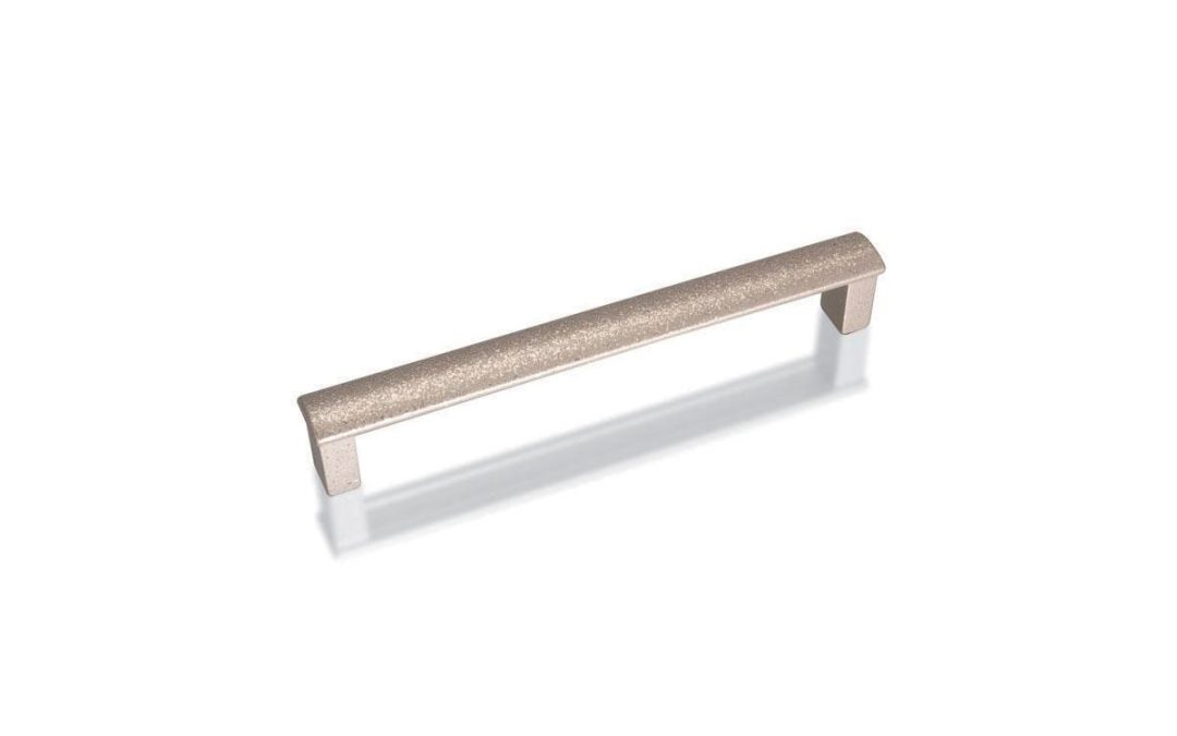 Art. M-1868 – Maniglia interasse 96-128